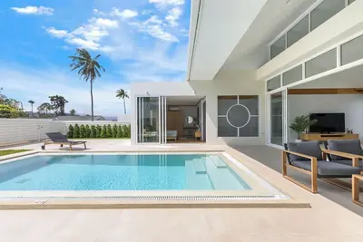 Image de 3-bedroom Modern New Villa with Private Pool in Choeng Mon Beach