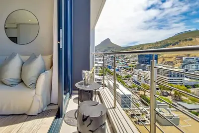 Image de Paradise views: Couples sanctuary w/ pool, parking