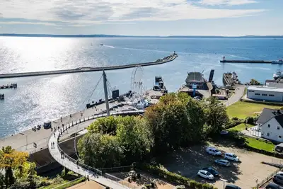 Image de Appartement \"Au-dessus du port2\" avec terrasse commune, jardin et Wi-Fi