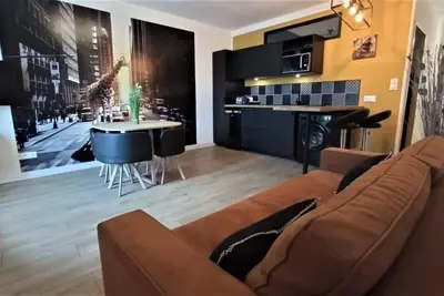 Image de Appartement -  Centre ville - A 2 pas d'un Parc pour enfants. \nidéal Familles!