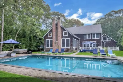 Image de Wainscott Gem Large, Modern Home great for families - 1 mile to ocean/easy bike