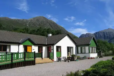 Image de Hawthorn in Glencoe Village