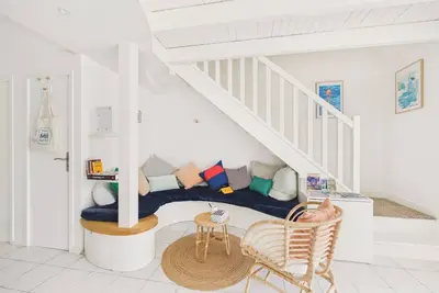 Image de 800 m plage, 2 adultes & 2 enfants, jardin