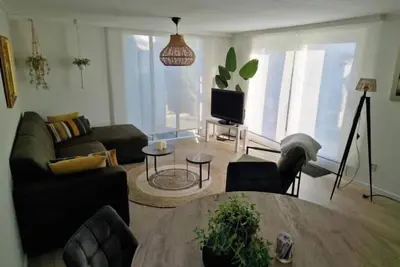 Image de Charming chalet T18 - relaxation just 400 m from the beach in Makkum