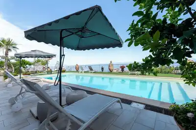 Image de Oikos Taormina - Apartment with pool and garden