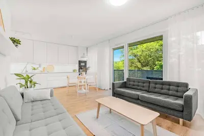 Image de Bright Design City Loft with Balcony