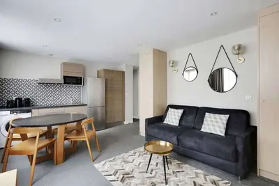 Image de Confort et calme dans un appartement de caractère