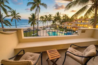 Image de Luxury Beachfront Condo at Iguana-Ixtapa