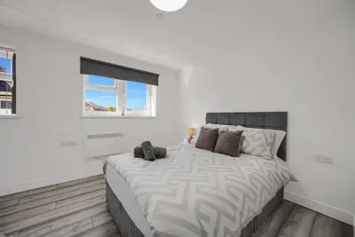 Image de Modern 1br Flat + Patio | Near Cardiff