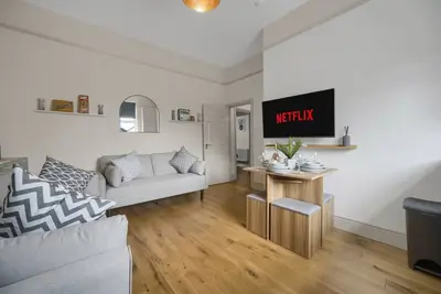 Image de 2 Streets from Centre | Free Parking | Fast Wifi