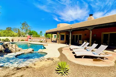 Image de Rincon Shadows: Southwest Retreat with 4 Bedrooms, Private Yard & Pool in Tucson