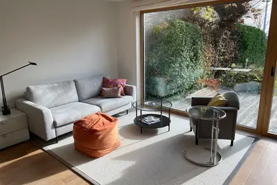 Image de City apartment with garden and garage