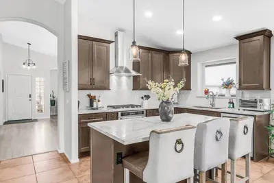 Image de Poolside Retreat by Ballpark | Pool & Jacuzzi