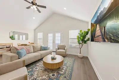 Image de Canal Inn-King-Cajun Luxury-Near Downtown-Chic