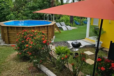 Bas de villa T3 & piscine privée