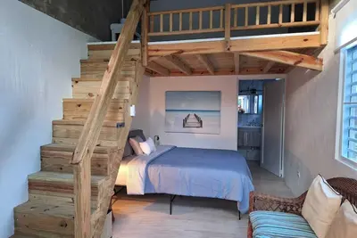 Image de Cozy Seahorse Apt: Prime location near Ferry, Beaches, Dining, Local Favorites