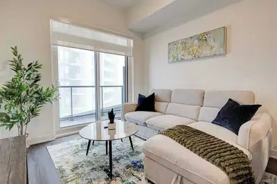 Image de Stylish Downtown Suite with Patio & City Views