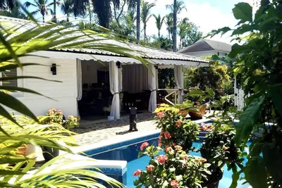 Image de Villa + Bungalow à 300m de la plage