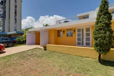 Image de Walk to Isla Verde Beach