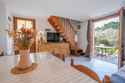 Image de Cocon aux Mégalithes avec jardin et piscine