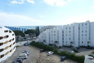 Image de Studio cabine ensoleillé proche plage avec parking privatif