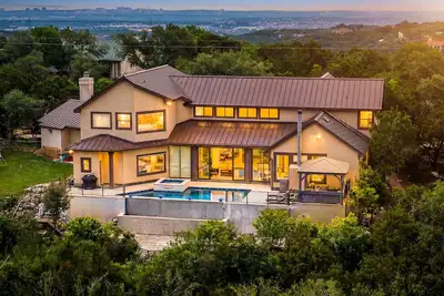Image de La Cresta: Luxury Hill Country Retreat with Private Pool & Amazing Views