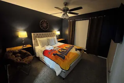 Image de Western PacMan | 2bd 2bth | 2 min Bella Woods