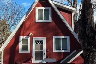 Image de Cozy cabin in Campton - close to skiing, hiking, fishing, sightseeing, and more!