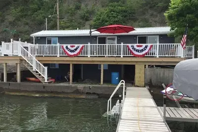 Image de 2 bedroom 1. 5 bath - cottage in welcoming Aurora on Cayuga Lake!