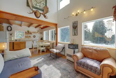Image de Bring Your Pets! Secluded Homer Escape w/ Deck