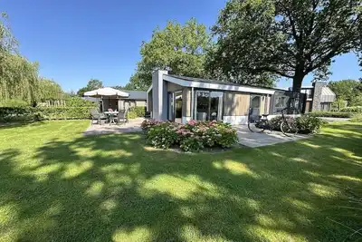 Image de Chalet à Biddinghuizen, piscine