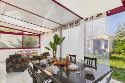 Image de Maison familiale pour 6, véranda et jardin
