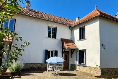 Image de Grande Maison de caractère au bord du canal