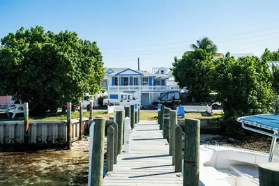 Image de Baystreet Tellin': Harbor Views in the Heart of Hope Town