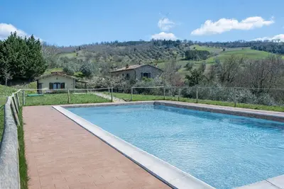 Image de Confortable appartement dans une maison de vacances avec piscine, Wifi, climatisation, Tv, patio