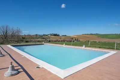Image de Joli appartement dans une maison de vacances avec Wifi, piscine, Tv, patio et animaux admis