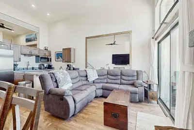 Image de Luxury Condo in Stateline: Lake, Pool, Hot Tub & Mountain Views