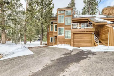 Image de Lovely, dog-friendly condo with shared pool - close to golf and rec center