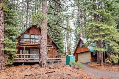 Image de Cozy Cabin near Slopes with Spectacular Starry Skies