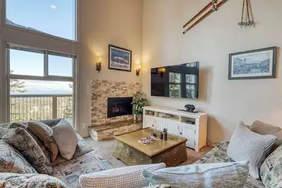 Image de Spectacular townhouse with Lake Tahoe views, sleeps 6