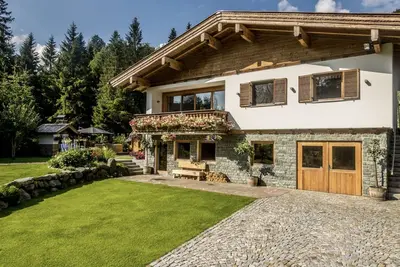 Image de Exclusive chalet with sauna, hot tub, pizza oven and barbecue hut