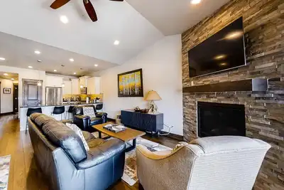 Image de Spacious, new-build stunner near Park City & Deer Valley with private hot tub