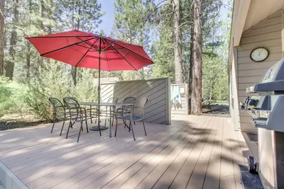 Image de Private hot tub & 8 sharc passes at this convenient & spacious home