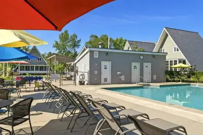 Image de Chalet #21 Walk to Beach & Resort Amenities