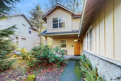 Image de Mountain condo with pool tabl & private hot tub - great for golfers, skiers & hikers