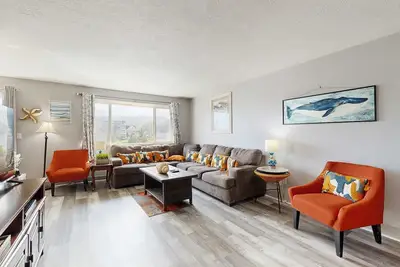 Image de Dog-friendly condo by the beach & close to downtown with river views