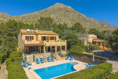 Image de Villa Luis Vives with private pool and mountain views in Pollensa, Mallorca