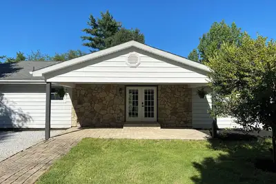 Image de Peaceful 4-bedroom house with Ac in charming Byesville