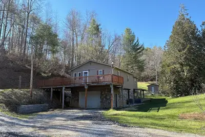 Image de Pet-friendly 3-bedroom house in Hampton, Tennessee