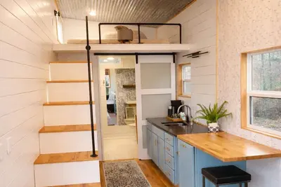 Image de Creekside Tiny + Kentucky lake